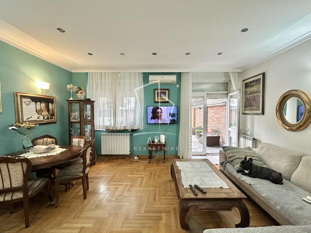 Stan na prodaju u Beogradu, Crveni Krst, trosoban, 111m2, cena 305000 evra