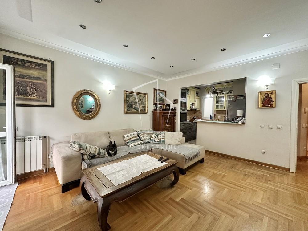 Stan na prodaju u Beogradu, Crveni Krst, trosoban, 111m2, cena 305000 evra