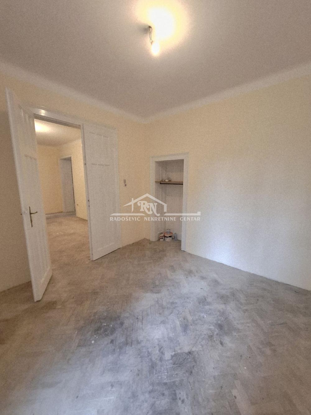 Stan na prodaju u Beogradu, Stari grad, cetvorosoban, 91m2, cena 380000 evra