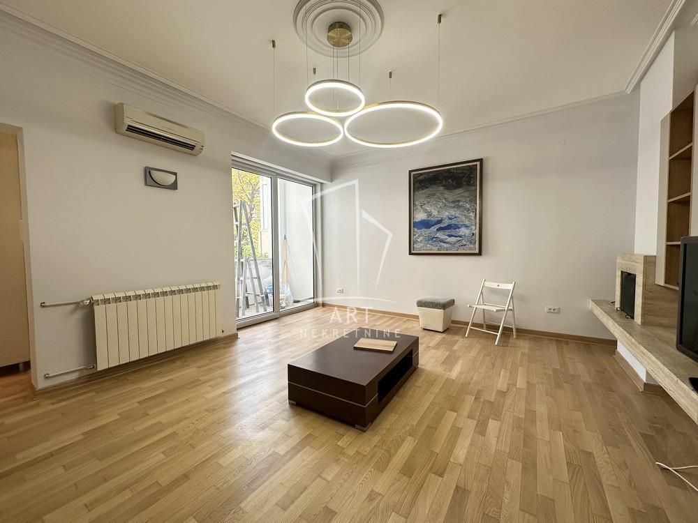 Stan na prodaju u Beogradu, Vračar, cetvorosoban, 96m2, cena 499000 evra