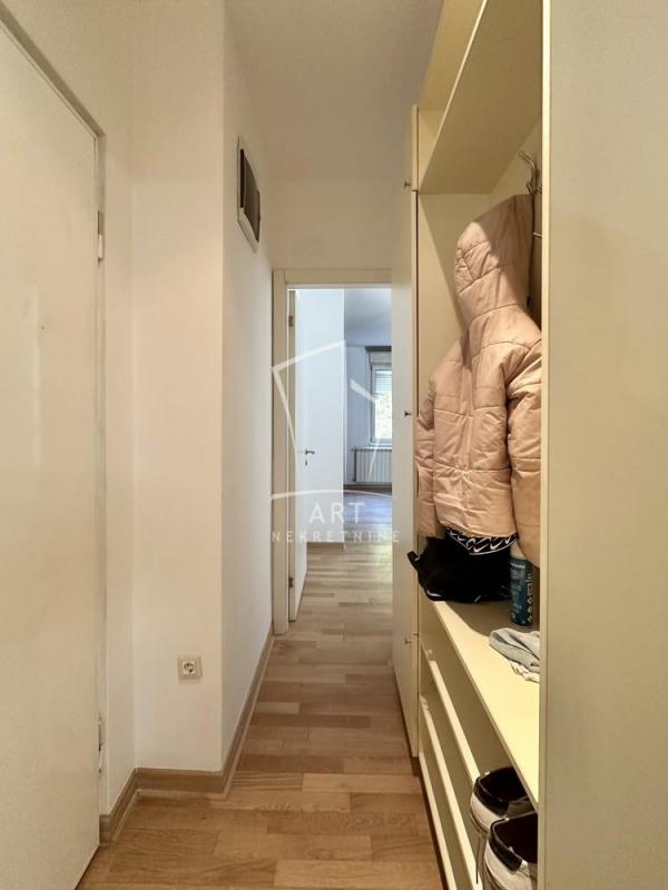 Stan na prodaju u Beogradu, Vračar, cetvorosoban, 96m2, cena 499000 evra