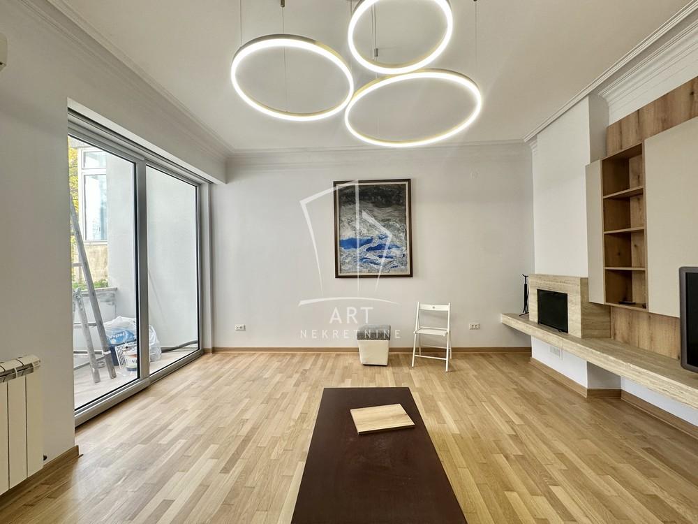 Stan na prodaju u Beogradu, Vračar, cetvorosoban, 96m2, cena 499000 evra