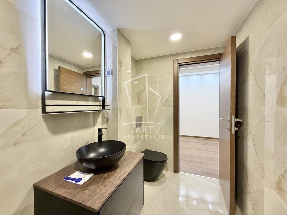 Stan na prodaju u Beogradu, Žarkovo, dvoiposoban, 70m2, cena 210000 evra