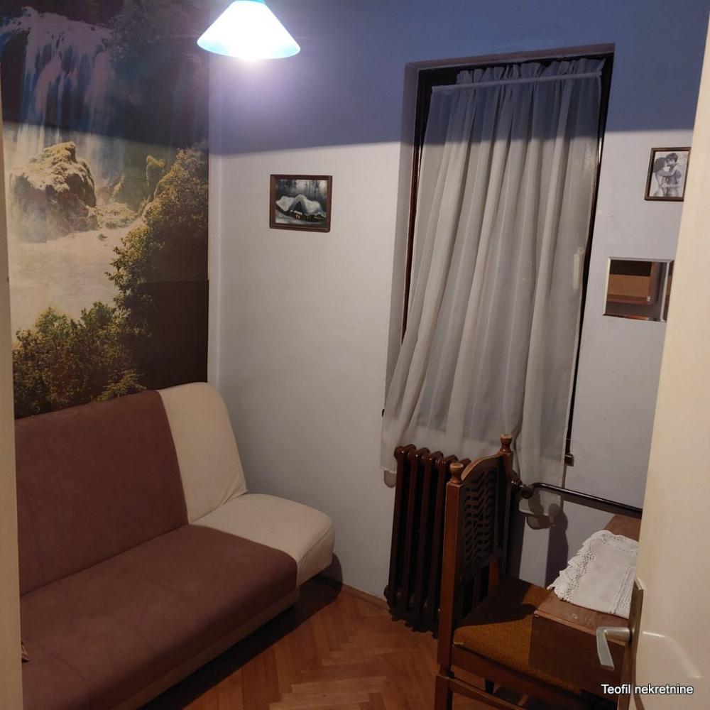 Stan na prodaju u Beogradu, Novi Beograd, troiposoban, 85m2, cena 252000 evra