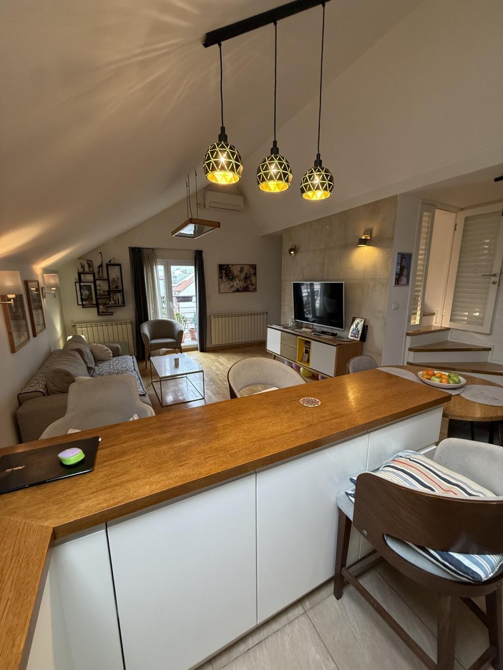 Stan na prodaju u Beogradu, Hadžipopovac, trosoban, 84m2, cena 278000 evra