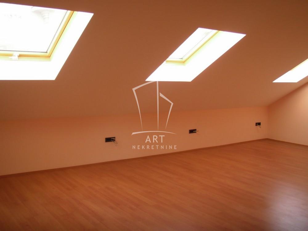 Stan na prodaju u Beogradu, Knez Mihailova, cetvorosoban, 127m2, cena 430000 evra