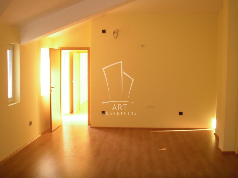 Stan na prodaju u Beogradu, Knez Mihailova, cetvorosoban, 127m2, cena 430000 evra