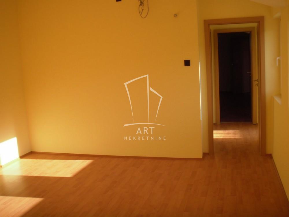 Stan na prodaju u Beogradu, Knez Mihailova, cetvorosoban, 127m2, cena 430000 evra