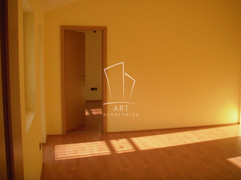 Stan na prodaju u Beogradu, Knez Mihailova, cetvorosoban, 127m2, cena 430000 evra