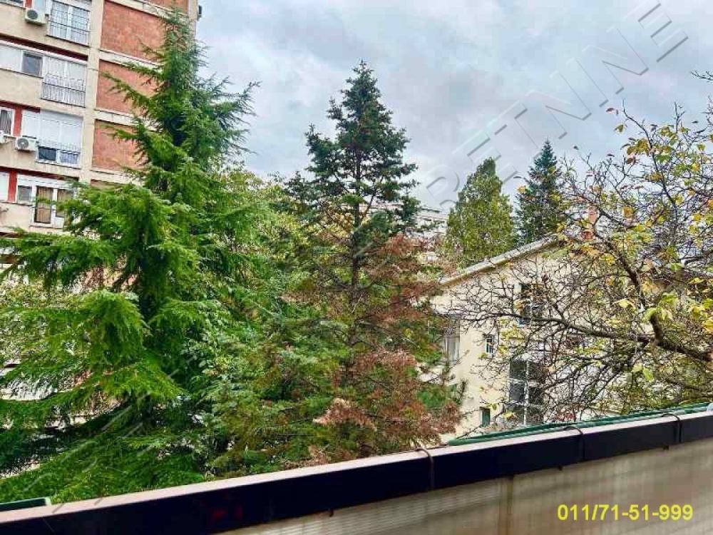 Stan na prodaju u Beogradu, Dedinje, trosoban, 100m2, cena 500000 evra