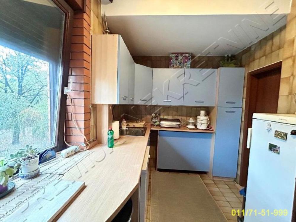 Stan na prodaju u Beogradu, Dedinje, trosoban, 100m2, cena 500000 evra