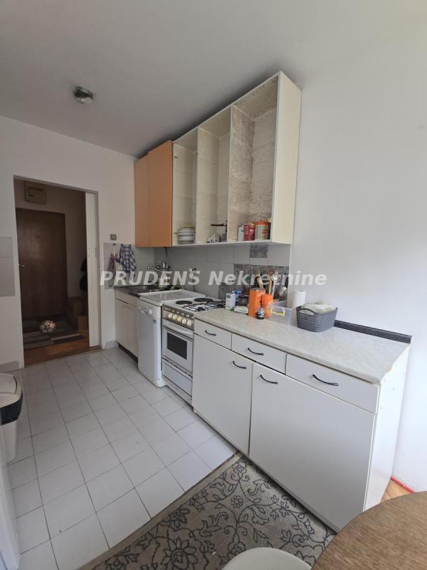 Stan na prodaju u Beogradu, Filmski grad, trosoban, 84m2, cena 245000 evra