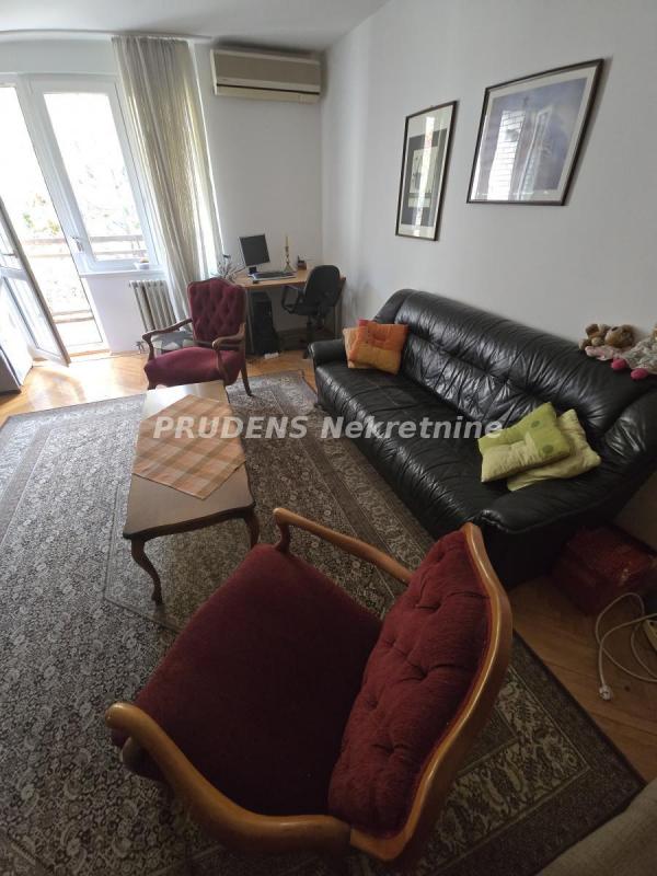 Stan na prodaju u Beogradu, Filmski grad, trosoban, 84m2, cena 245000 evra