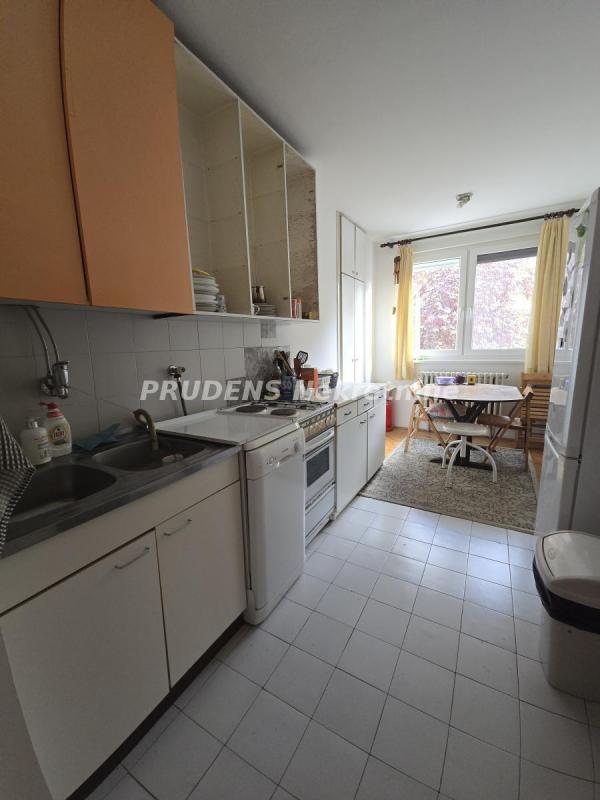 Stan na prodaju u Beogradu, Filmski grad, trosoban, 84m2, cena 245000 evra