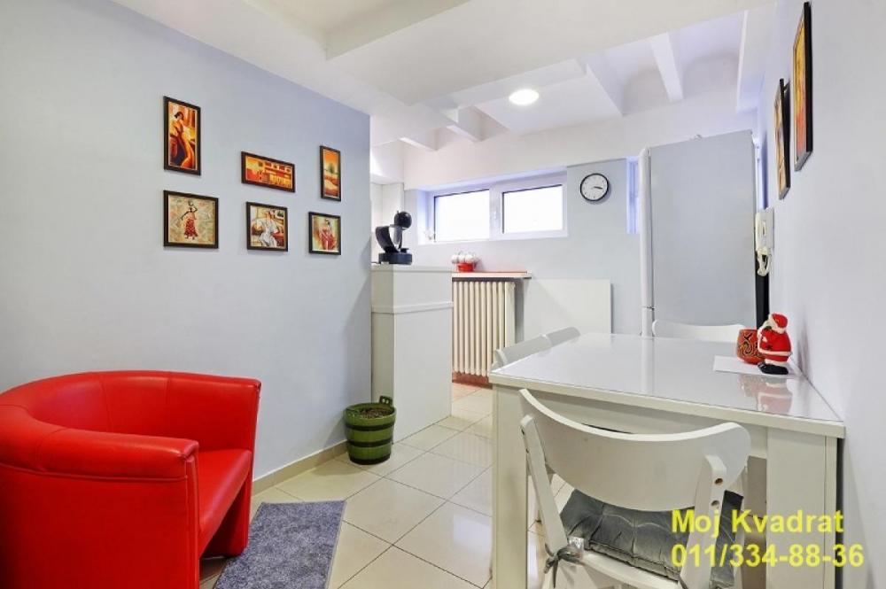 Stan na prodaju u Beogradu, Krunski venac, dvosoban, 50m2, cena 235000 evra