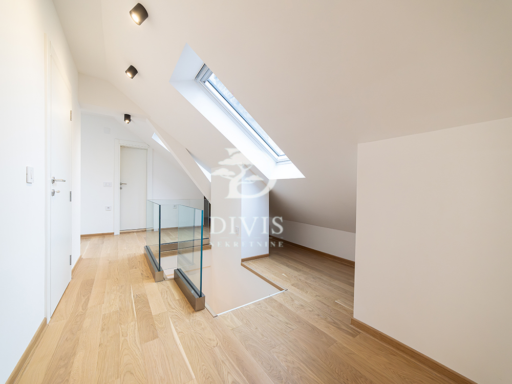 Stan na prodaju u Beogradu, Stari grad,Terazije, 131m2, cena 395000 evra