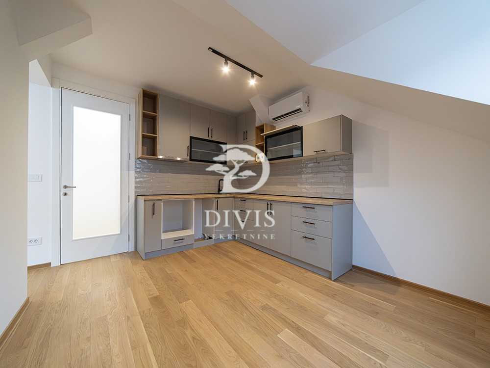 Stan na prodaju u Beogradu, Stari grad,Terazije, 131m2, cena 395000 evra