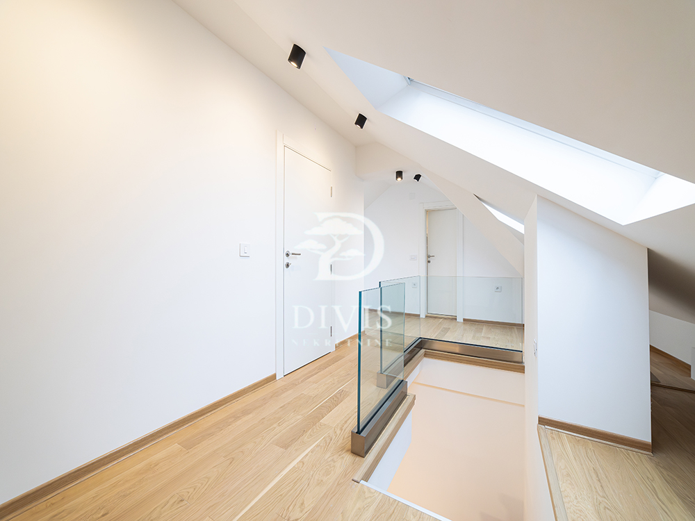 Stan na prodaju u Beogradu, Stari grad,Terazije, 131m2, cena 395000 evra