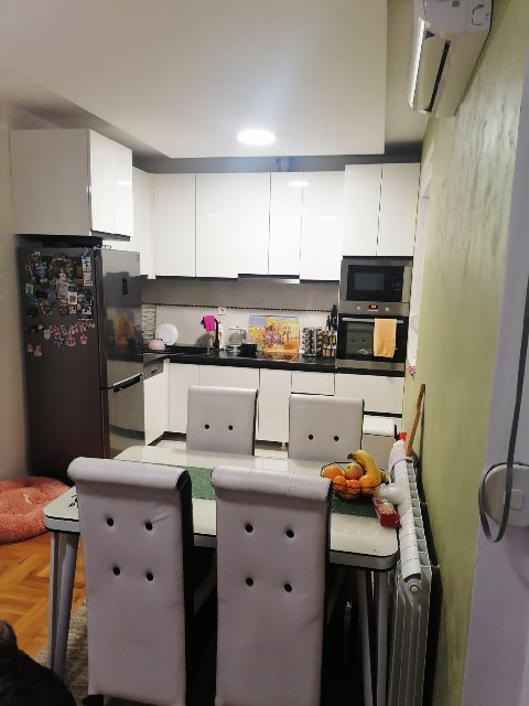 Stan na prodaju u Beogradu, Ledine, trosoban, 80m2, cena 184900 evra