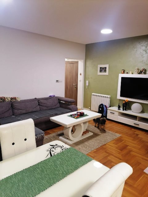 Stan na prodaju u Beogradu, Ledine, trosoban, 80m2, cena 184900 evra