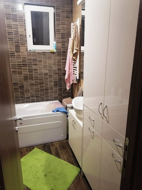 Stan na prodaju u Beogradu, Ledine, trosoban, 80m2, cena 184900 evra