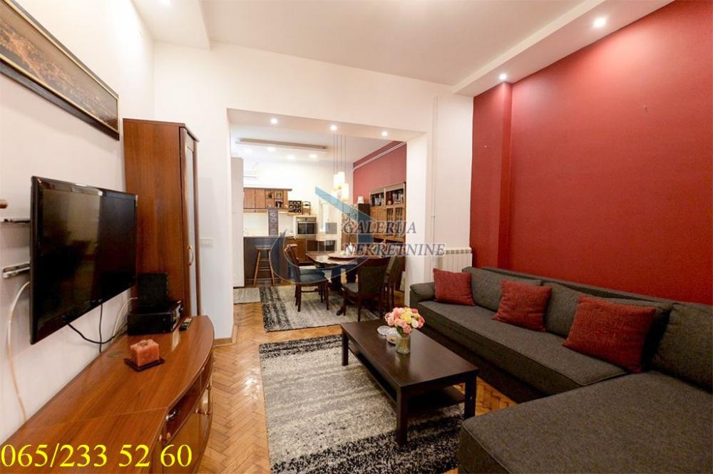 Stan na prodaju u Beogradu, Vračar, trosoban, 86m2, cena 320000 evra