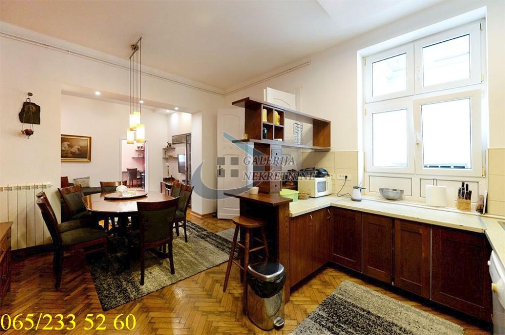 Stan na prodaju u Beogradu, Vračar, trosoban, 86m2, cena 320000 evra