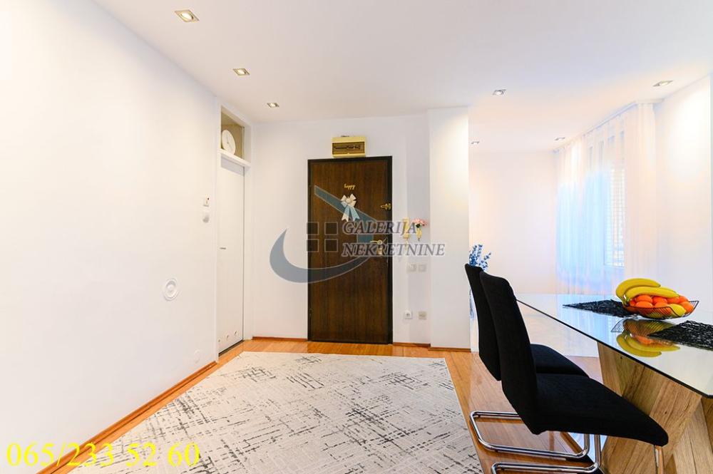 Stan na prodaju u Beogradu, Čukarica, troiposoban, 95m2, cena 279000 evra