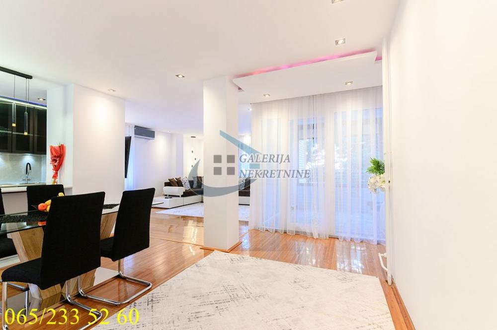 Stan na prodaju u Beogradu, Čukarica, troiposoban, 95m2, cena 279000 evra