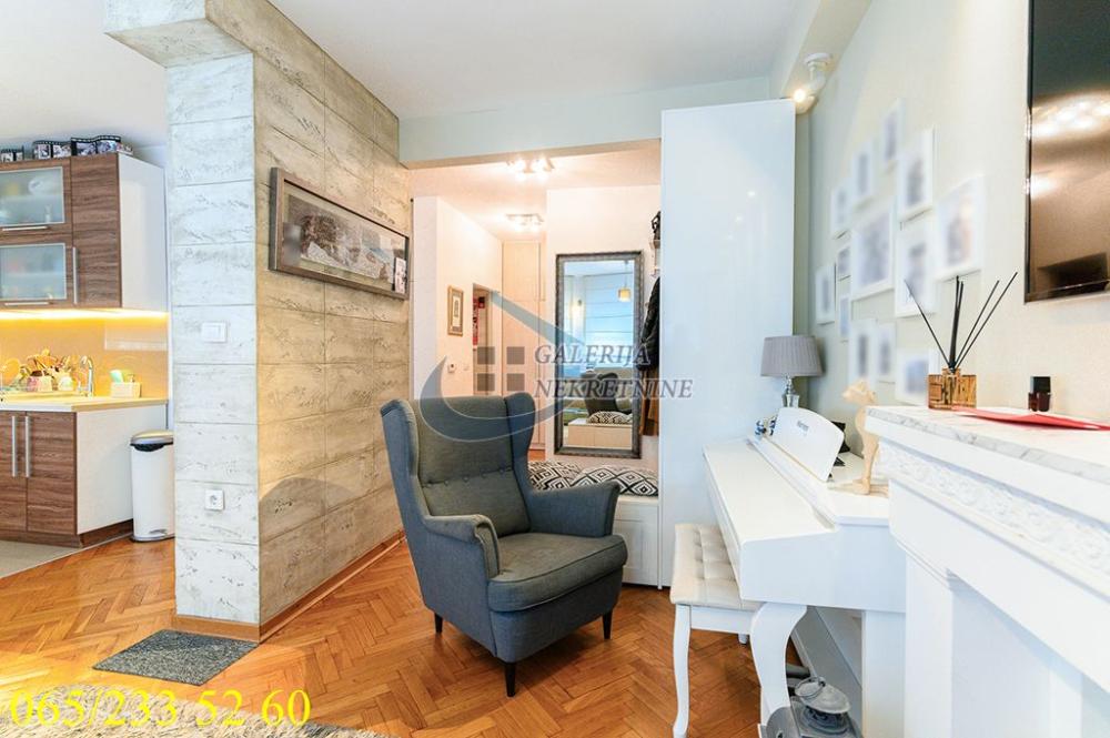 Stan na prodaju u Beogradu, Zvezdara, troiposoban, 74m2, cena 273800 evra