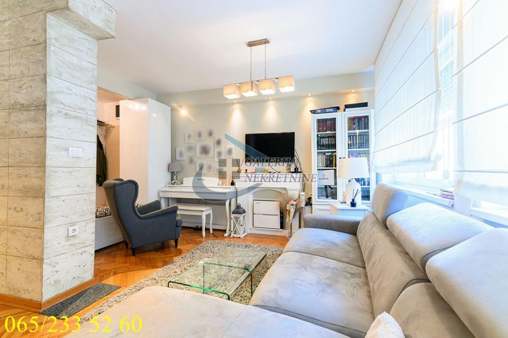 Stan na prodaju u Beogradu, Zvezdara, troiposoban, 74m2, cena 273800 evra