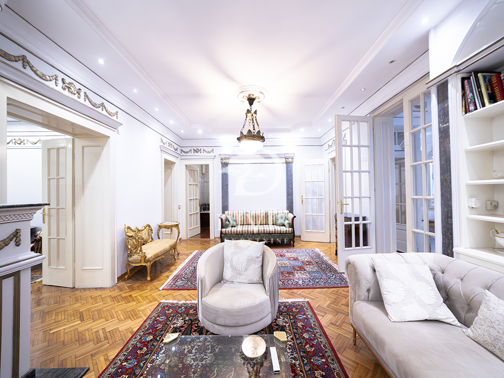 Stan na prodaju u Beogradu, Obilićev venac, troiposoban, 113m2, cena 580000 evra