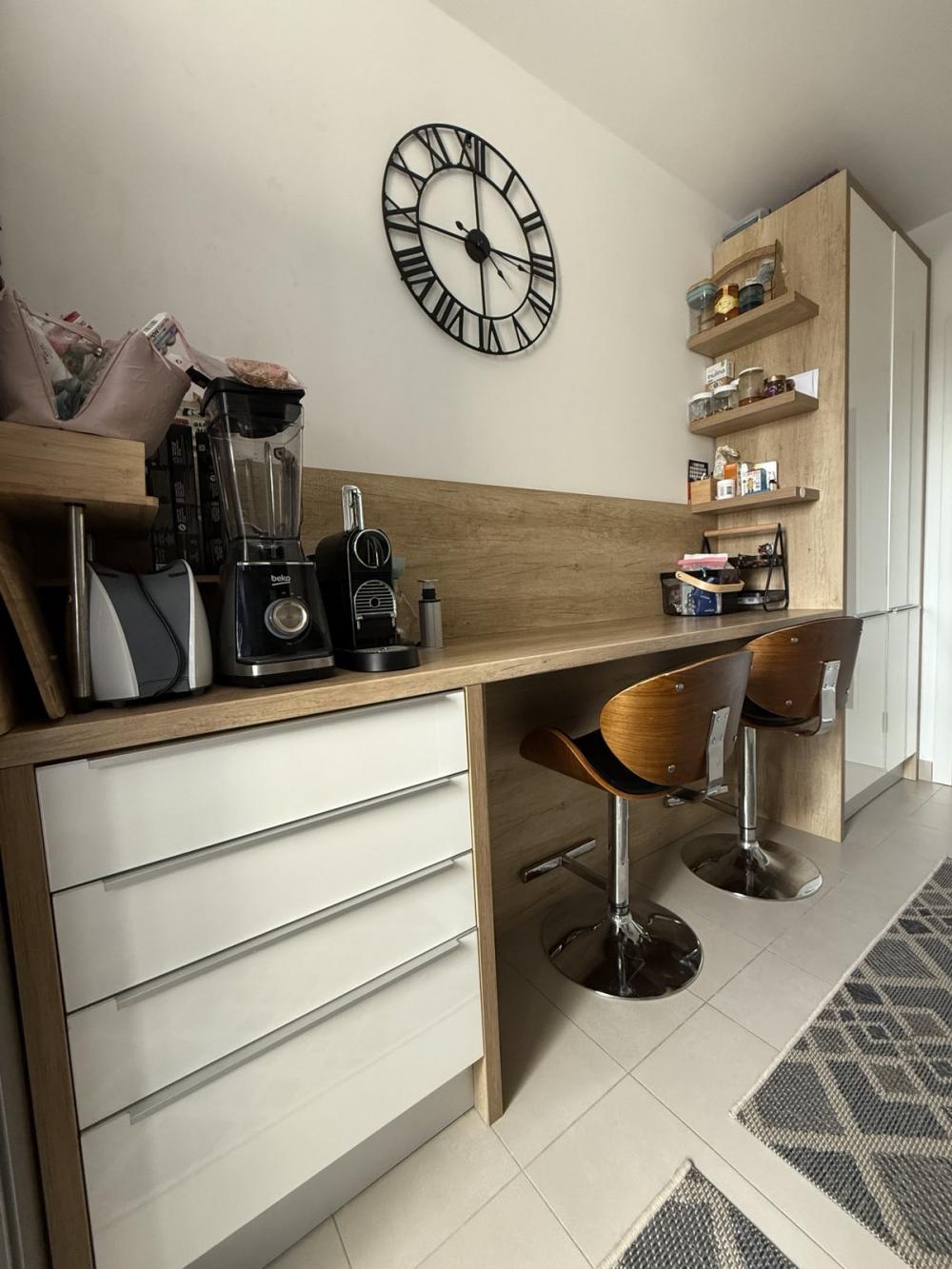 Stan na prodaju u Beogradu, Zemun, cetvorosoban, 98m2, cena 352800 evra