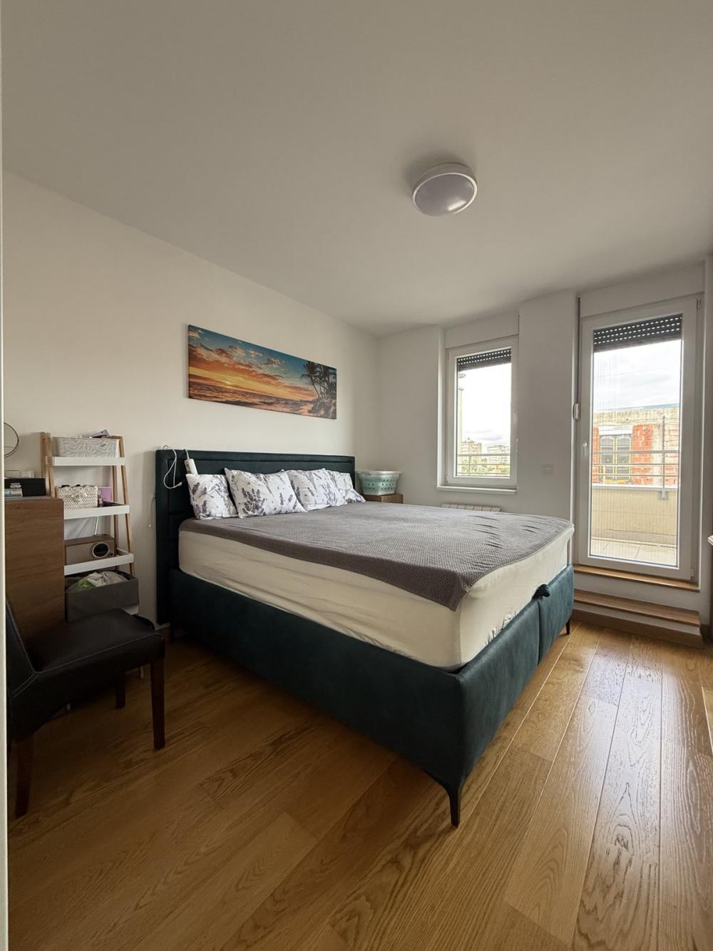 Stan na prodaju u Beogradu, Zemun, cetvorosoban, 98m2, cena 352800 evra