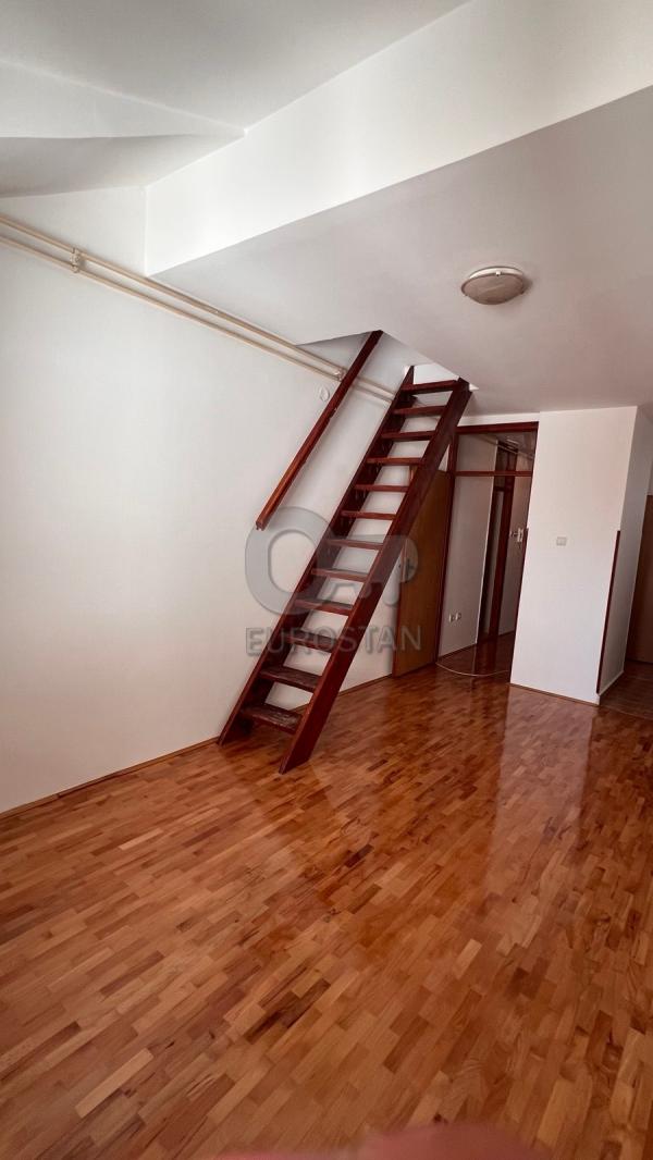 Stan na prodaju u Beogradu, Borča, jednoiposoban, 29m2, cena 65500 evra