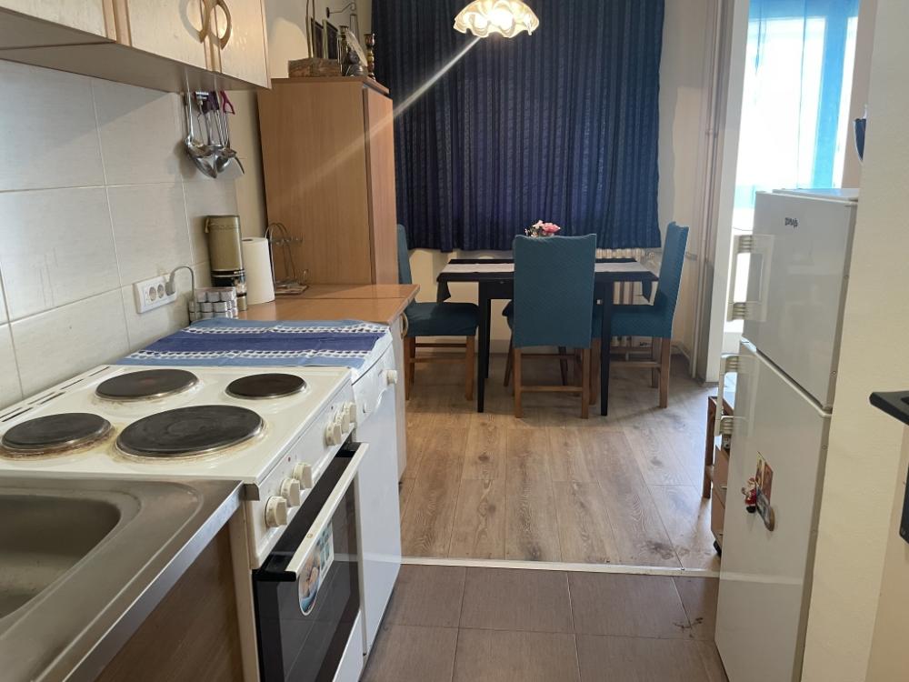 Stan na prodaju u Beogradu, Novi Beograd blok 64, jednoiposoban, 45m2, cena 145000 evra