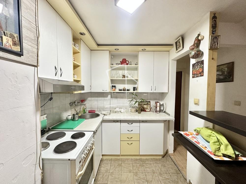 Stan na prodaju u Beogradu, Rakovica, dvoiposoban, 49m2, cena 120000 evra