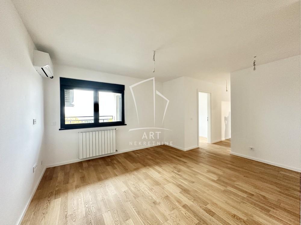 Stan na prodaju u Beogradu, Palilula, troiposoban, 71m2, cena 295000 evra