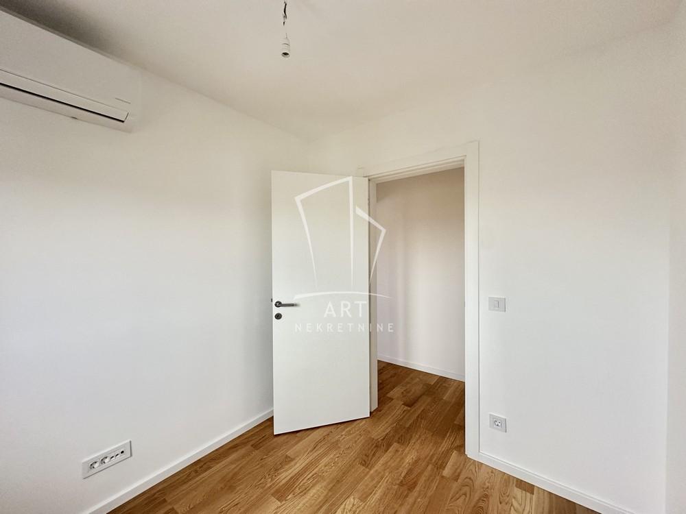 Stan na prodaju u Beogradu, Palilula, troiposoban, 71m2, cena 295000 evra