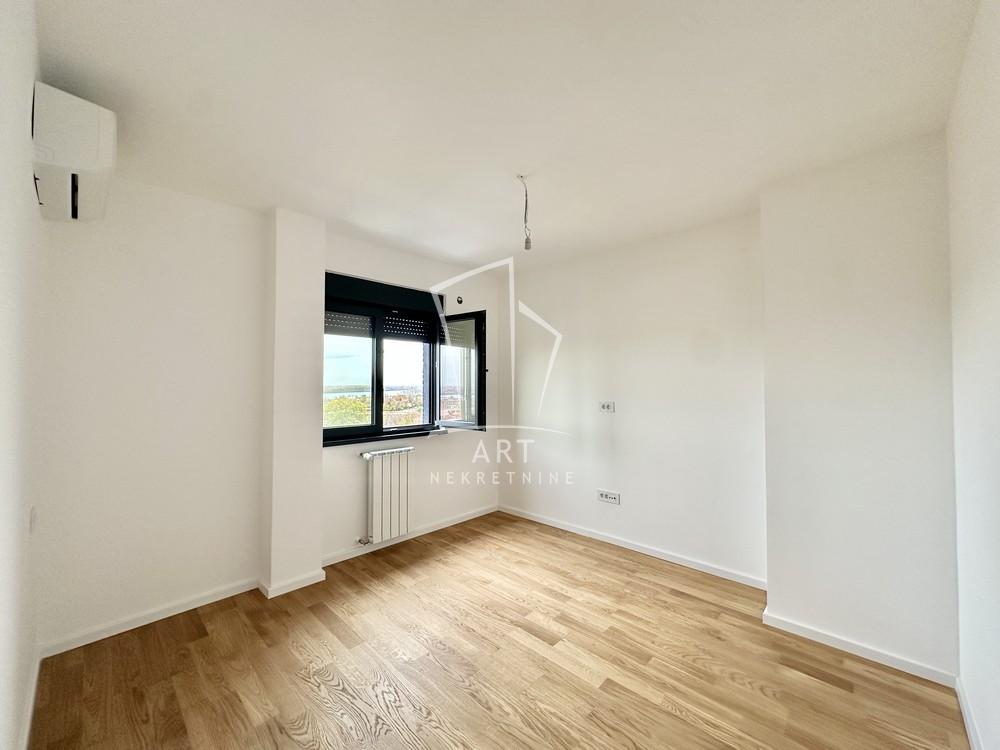 Stan na prodaju u Beogradu, Palilula, troiposoban, 71m2, cena 295000 evra