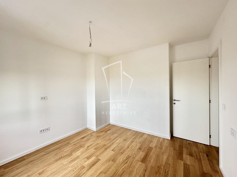 Stan na prodaju u Beogradu, Palilula, troiposoban, 71m2, cena 295000 evra