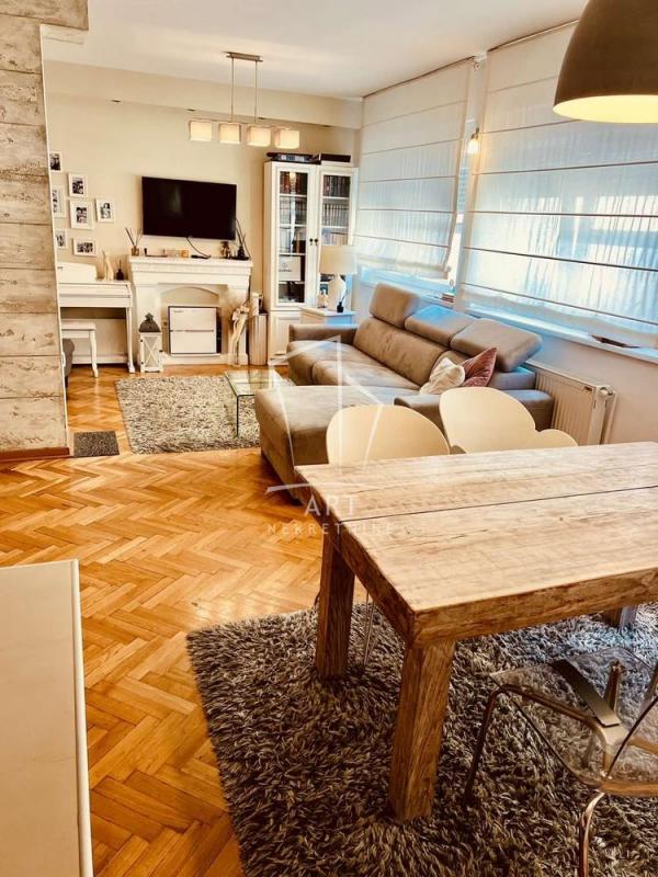 Stan na prodaju u Beogradu, Crveni Krst, troiposoban, 74m2, cena 273800 evra