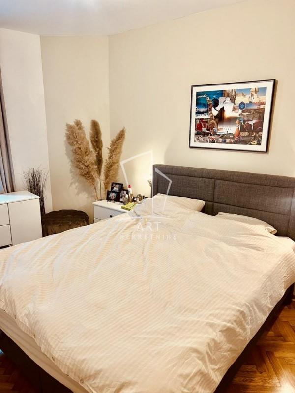 Stan na prodaju u Beogradu, Crveni Krst, troiposoban, 74m2, cena 273800 evra