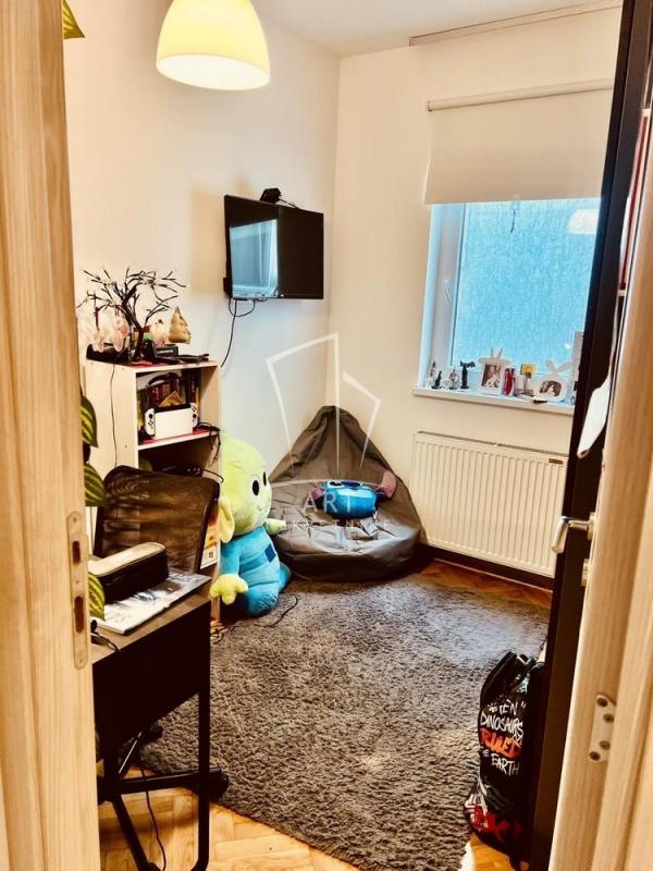 Stan na prodaju u Beogradu, Crveni Krst, troiposoban, 74m2, cena 273800 evra