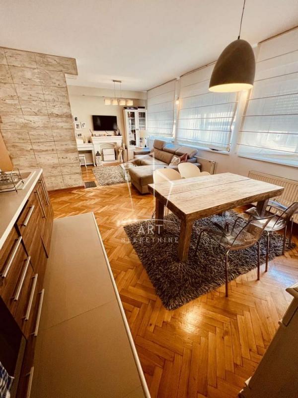 Stan na prodaju u Beogradu, Crveni Krst, troiposoban, 74m2, cena 273800 evra