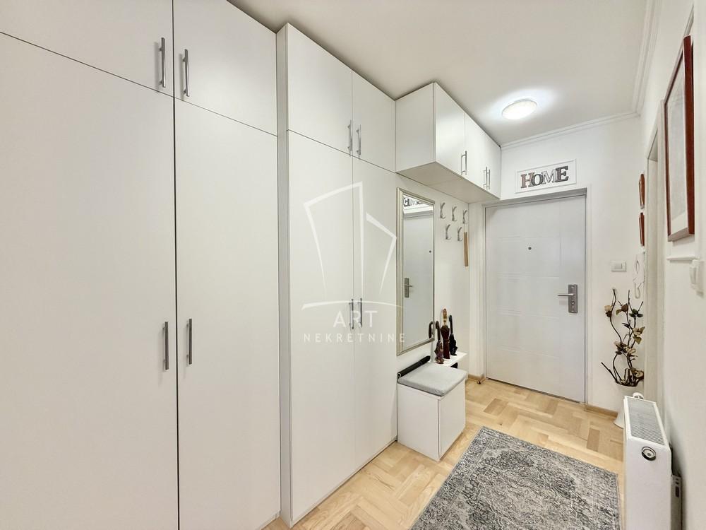 Stan na prodaju u Beogradu, Mirijevo, dvosoban, 45m2, cena 135000 evra