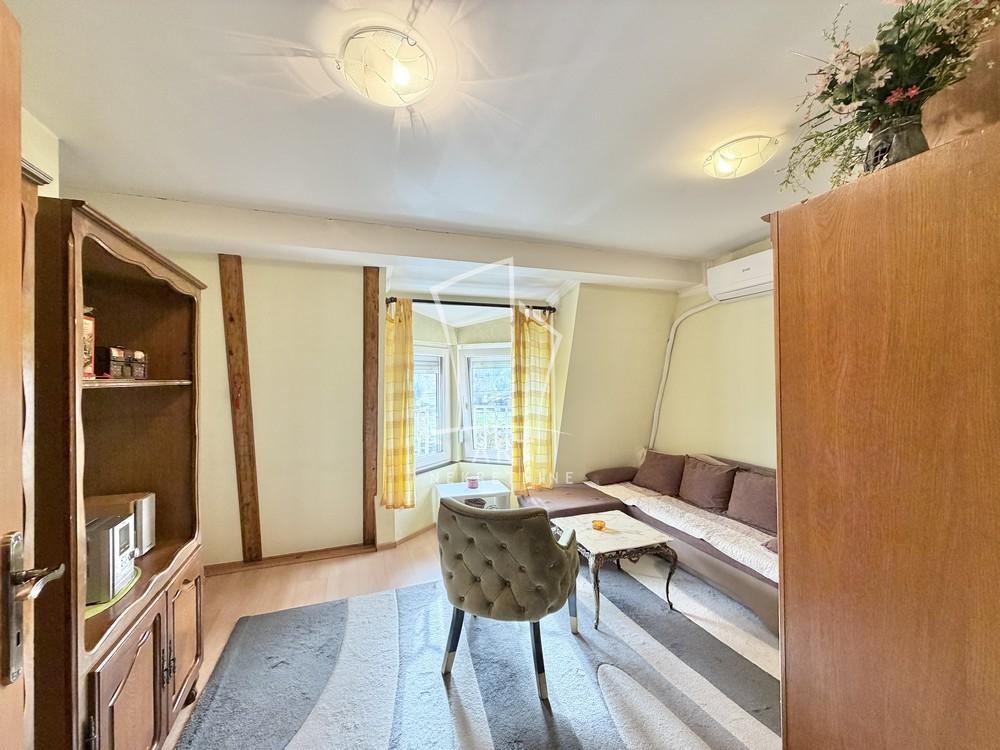 Stan na prodaju u Beogradu, Borča, trosoban, 69m2, cena 139000 evra