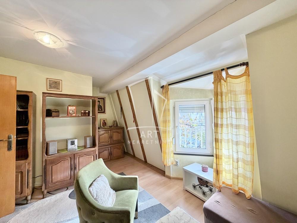 Stan na prodaju u Beogradu, Borča, trosoban, 69m2, cena 139000 evra