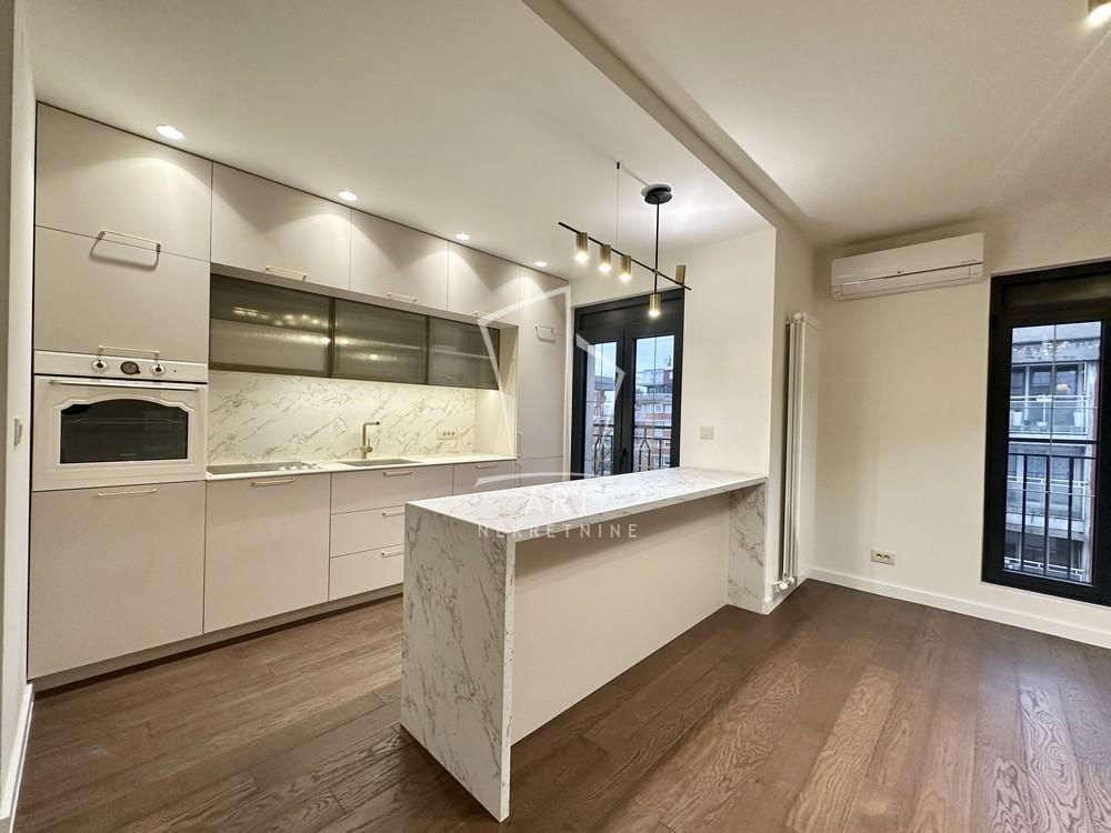 Stan na prodaju u Beogradu, Crveni Krst, cetvorosoban, 114m2, cena 455000 evra