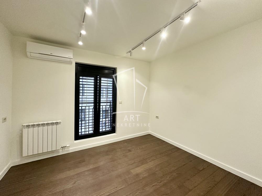 Stan na prodaju u Beogradu, Crveni Krst, cetvorosoban, 114m2, cena 455000 evra